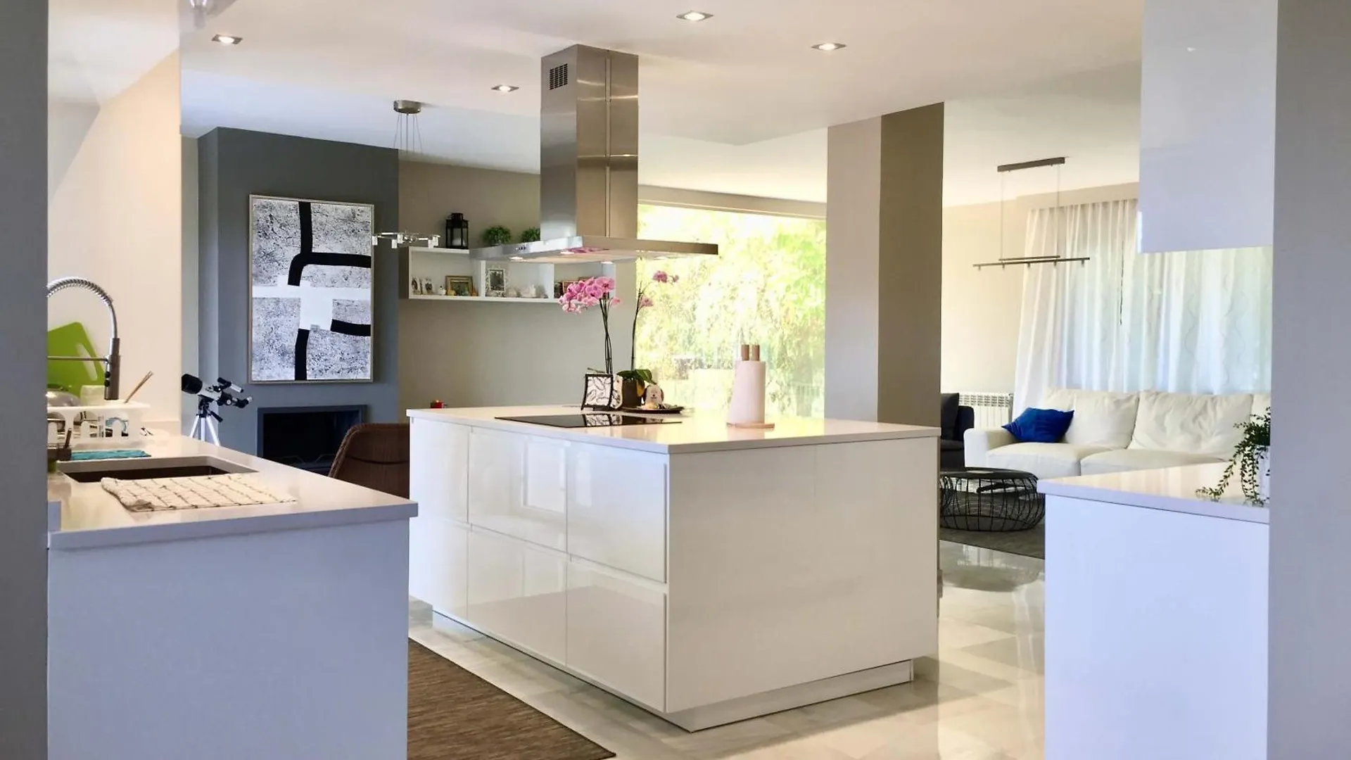 Villa Carmen, Marbella With Private Pool