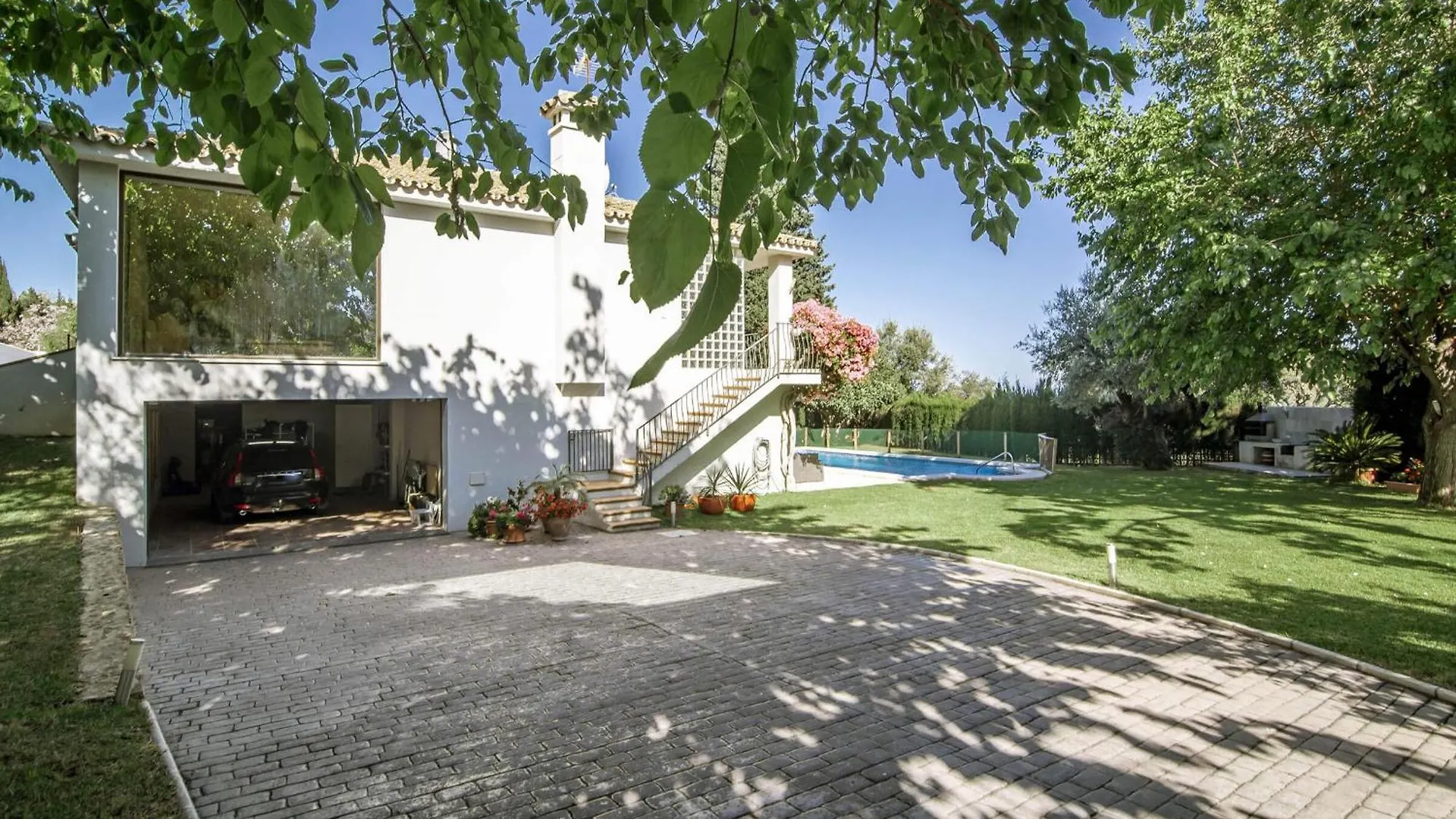 Villa Carmen, Marbella With Private Pool