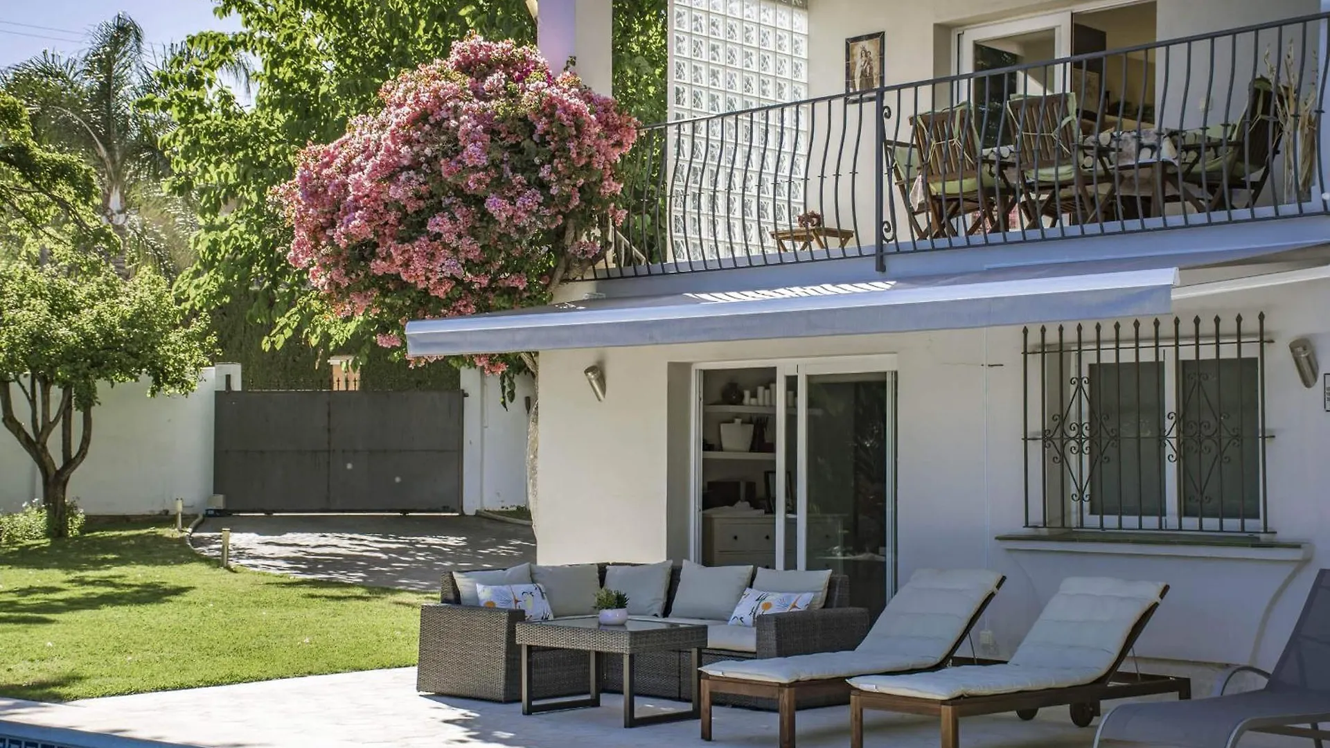 Villa Carmen, Marbella With Private Pool contacts